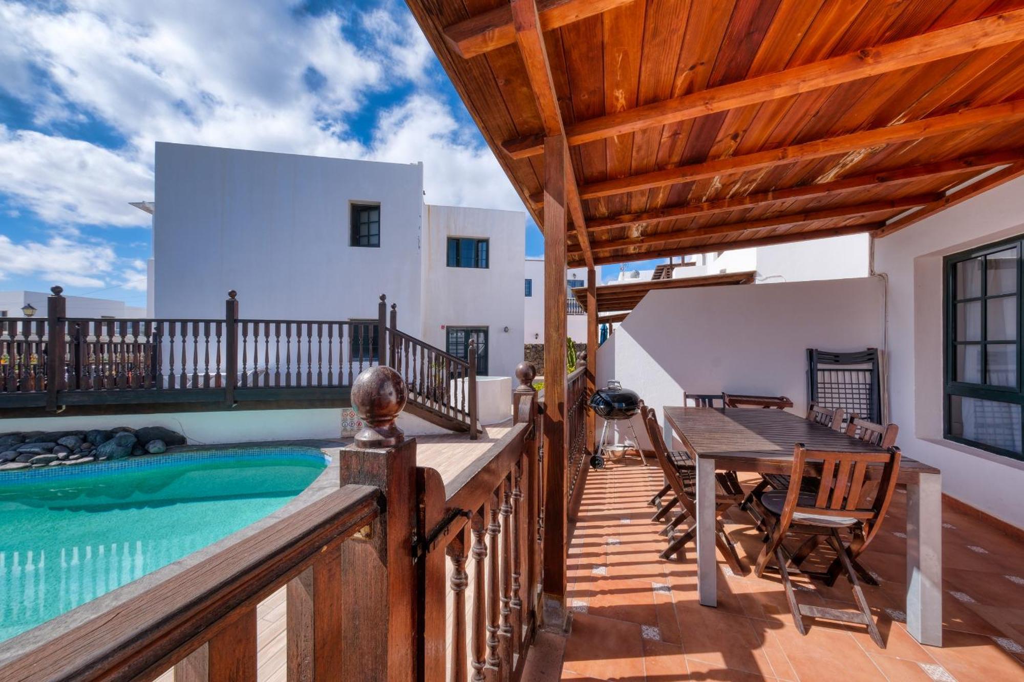 Casa Hibiscus - Shared Pool - Close To Seafront Promenade Punta Mujeres Eksteriør bilde